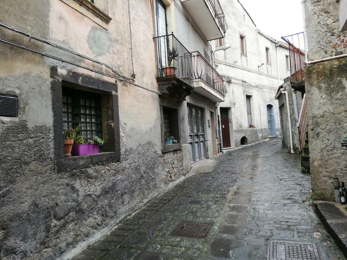 Casa Donna Franca Apartment Castiglione De Sicilia Ngoại thất bức ảnh