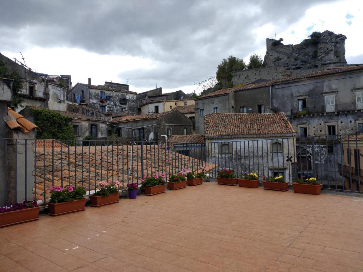 Casa Donna Franca Apartment Castiglione De Sicilia Ngoại thất bức ảnh